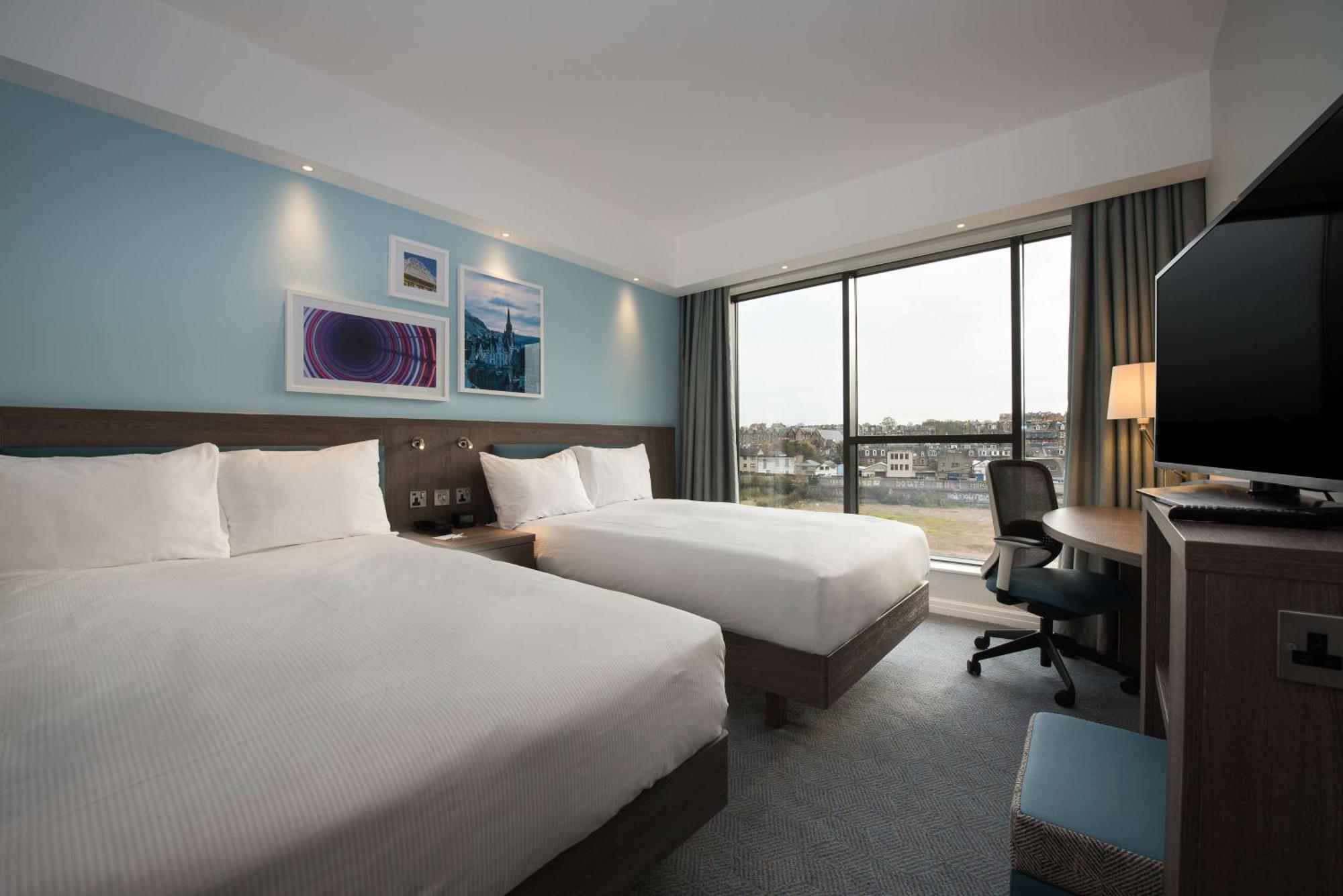 Отель Hampton By Hilton West End