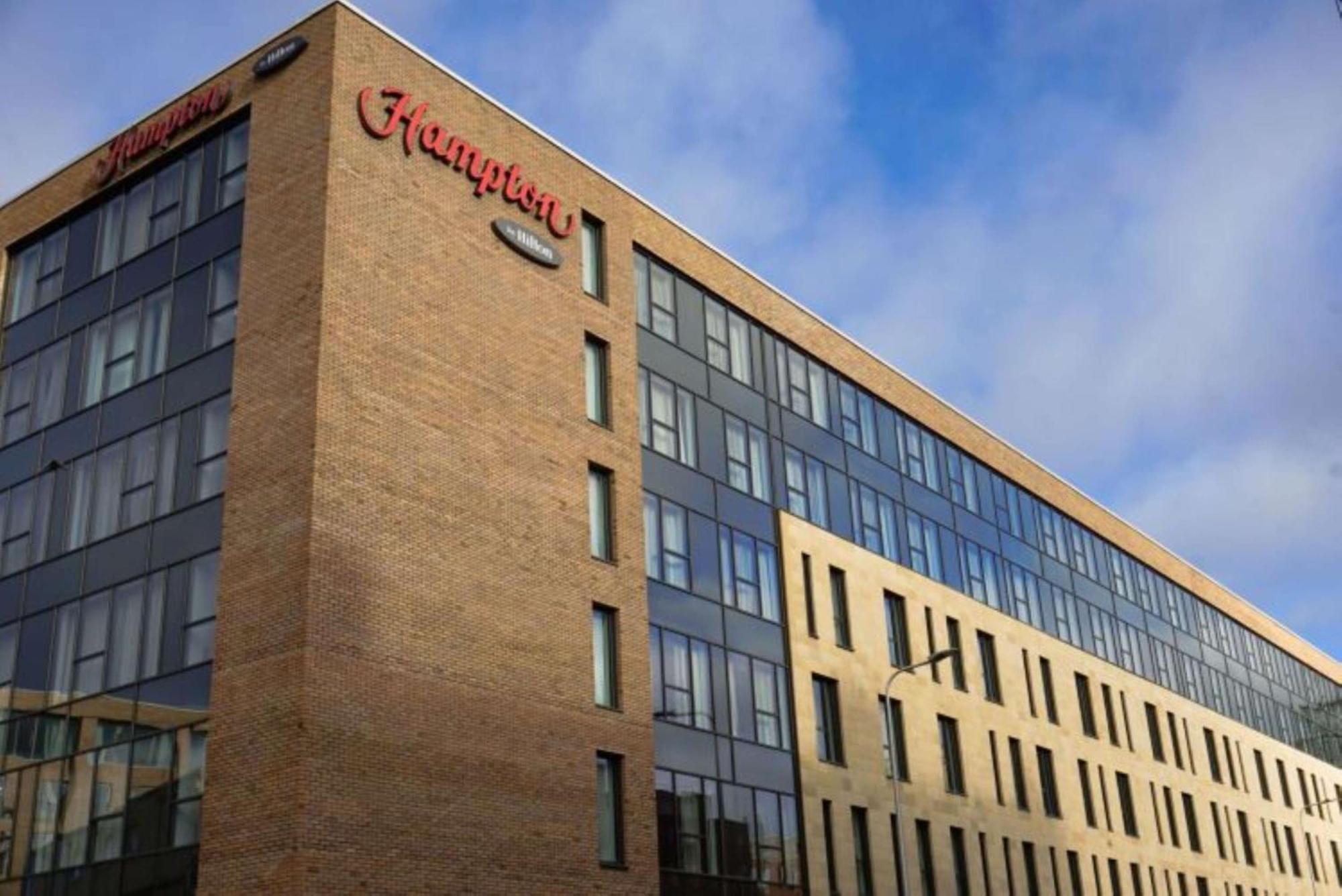 Отель Hampton By Hilton West End 3*