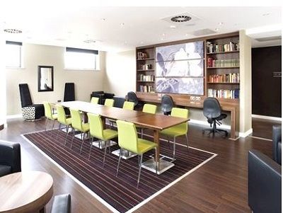 Hampton By Hilton West End Отель