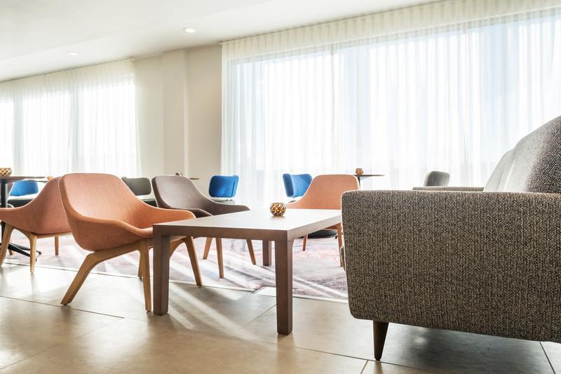 Отель Hampton By Hilton West End 3*