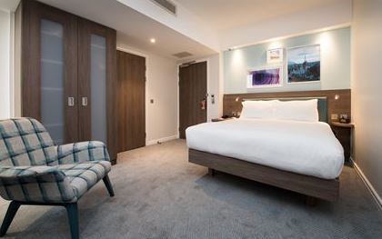 Hampton By Hilton West End Отель 3*