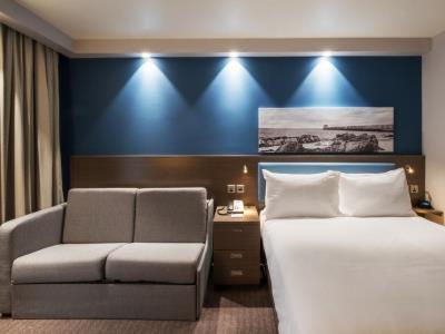 Hampton By Hilton West End Отель