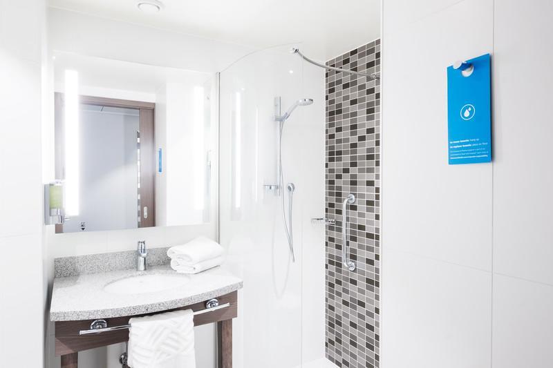 Hampton By Hilton West End Эдинбург